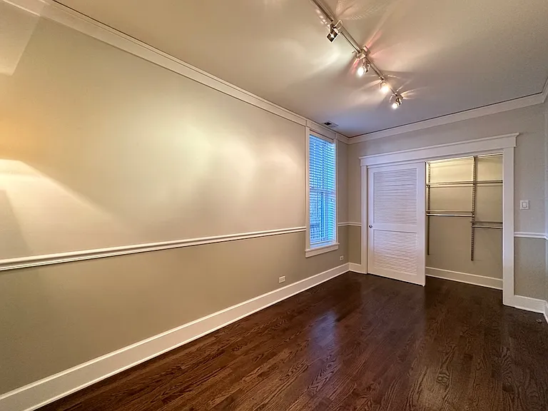 3614 N Bosworth Ave #R2 — Photo 18