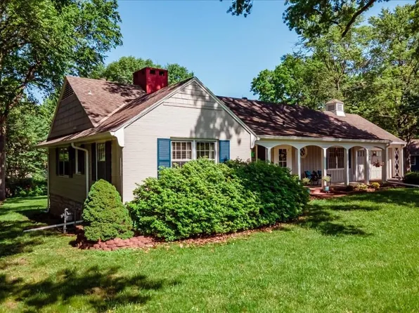 2000 W 96th St, Leawood, KS 66206