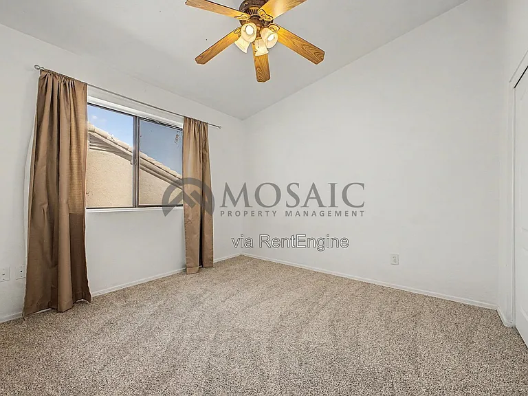 1819 E Cascade Dr — Photo 33