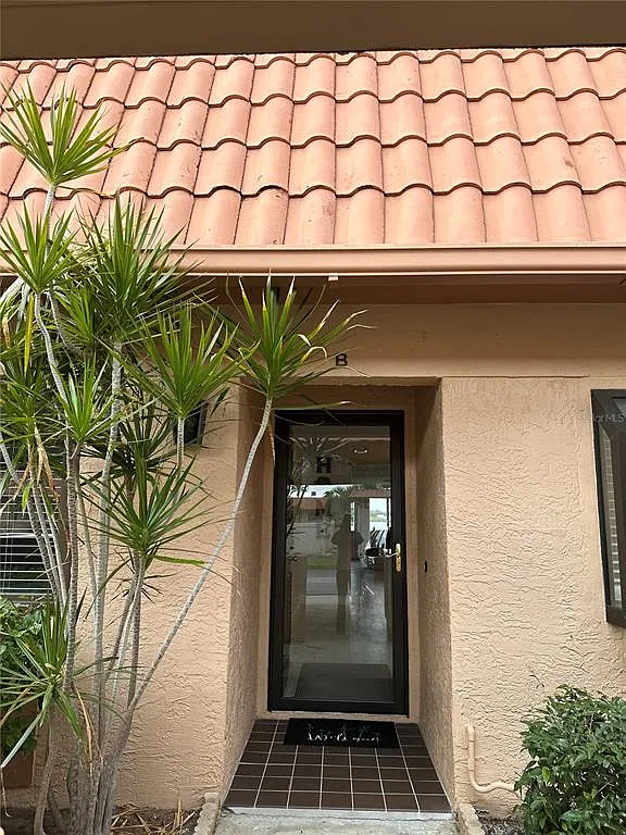 2 bed, 2.0 bath, 1400 sqft, $2,100 — Photo 1