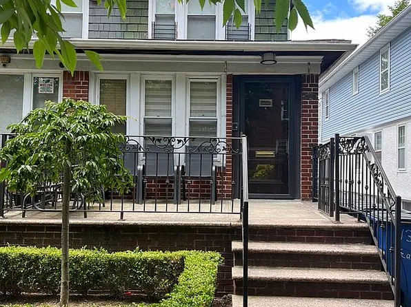 1318 E 28th St, Brooklyn, NY 11210