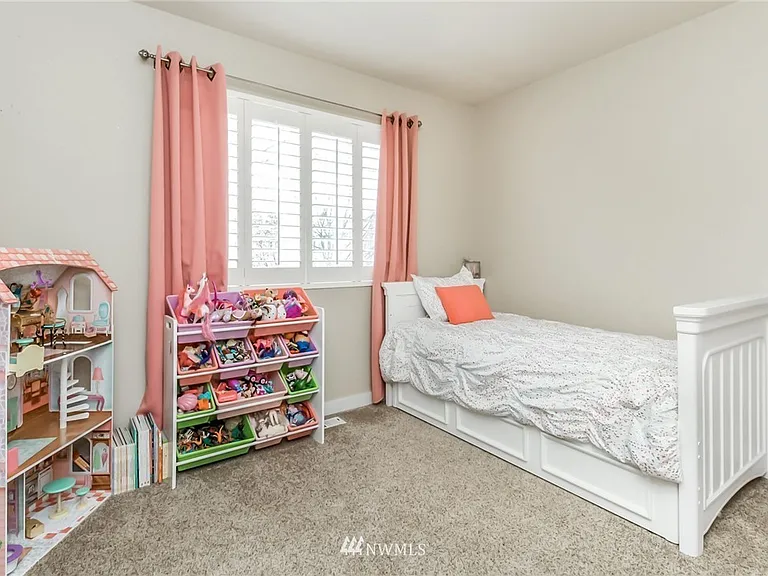 6511 Douglas Ave SE — Photo 15