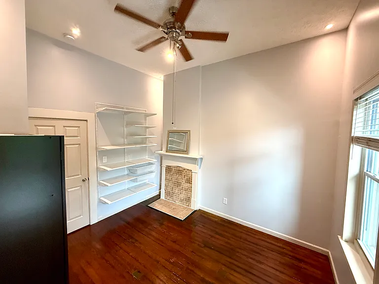 404 Main St E #VIEW OF MAIN ST — Photo 28