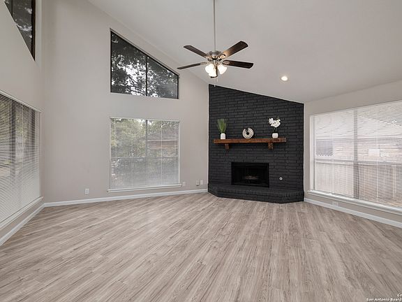 5th image of 5927 WOODRIDGE ROCK