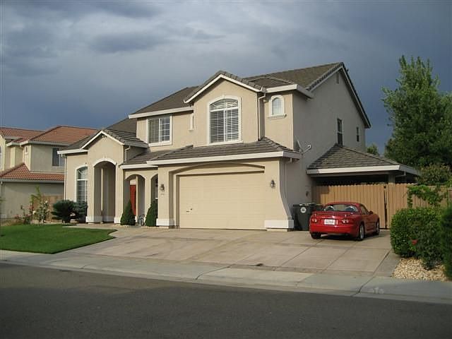 2nd image of 8965 Sierra Nevada Way