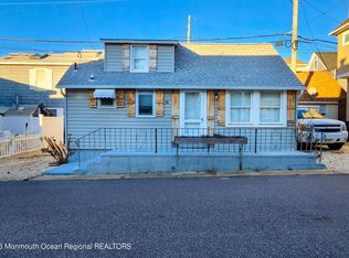 58 Spray Way, Lavallette, NJ 08735