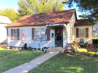 222 N Jackson Ave, Lebanon, MO 65536