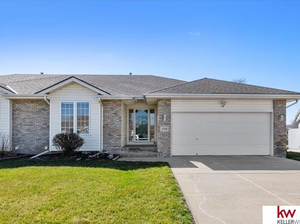 2701 Fountain Cir, Plattsmouth, NE 68048