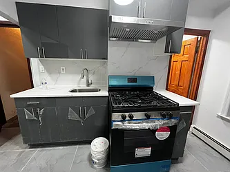 Rented by King Zone Realty Inc