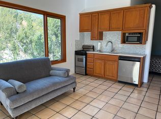 1281 Este Ln #A, Santa Fe, NM 87501