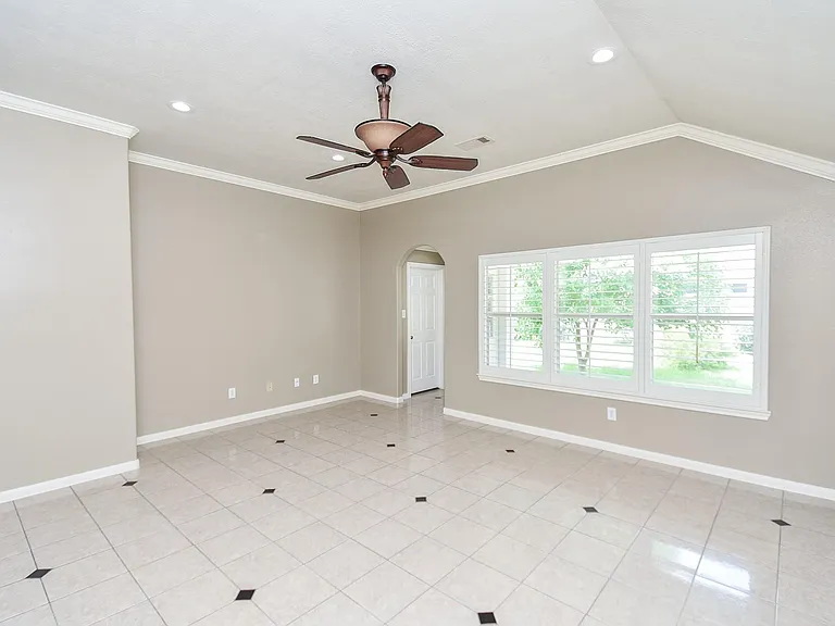 15975 Cottage Ivy Cir — Photo 20