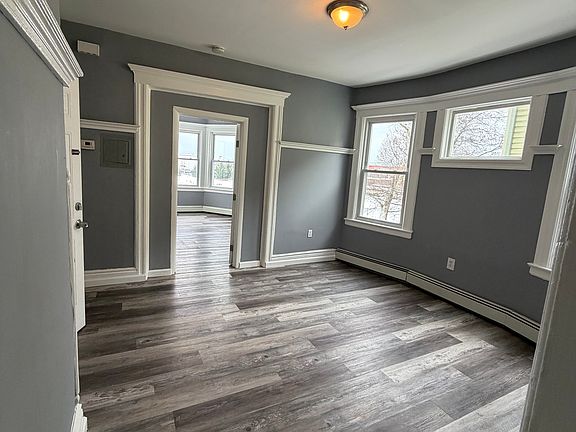 4th image of 23 9th Ave Floor 2