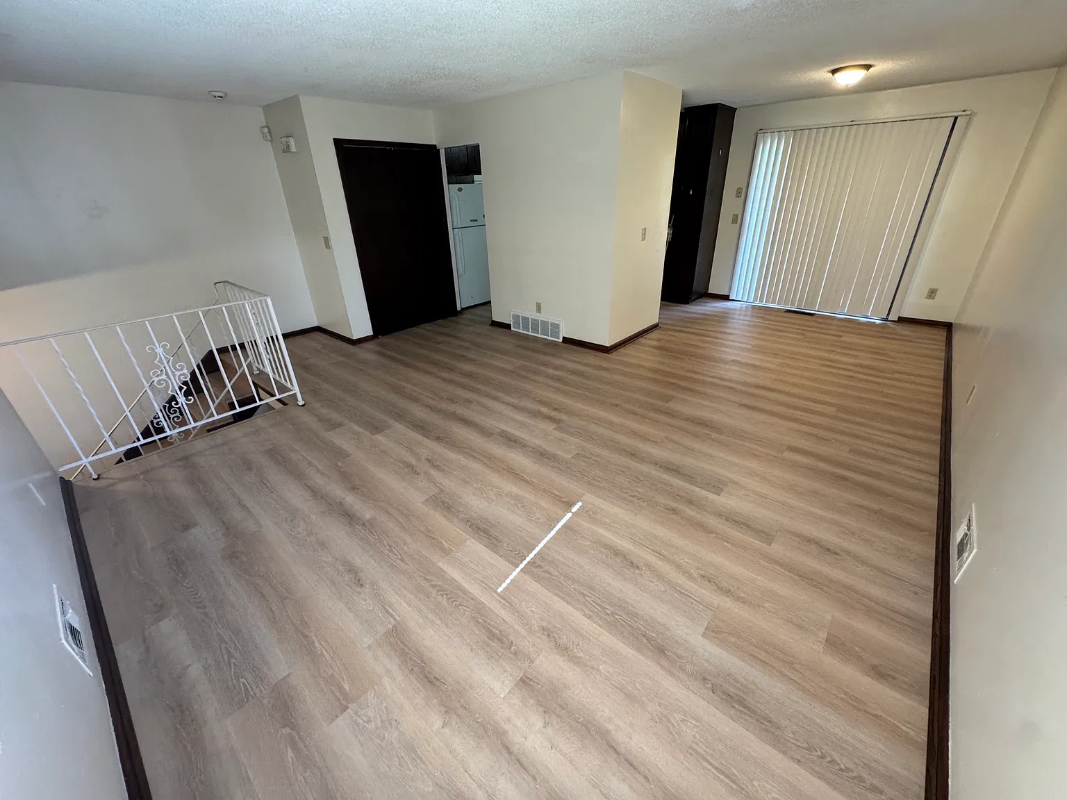 2 bed, 1100 sqft, $1,550 — Photo 2