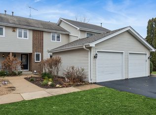 30W539 Fairway Dr, Naperville, IL 60563