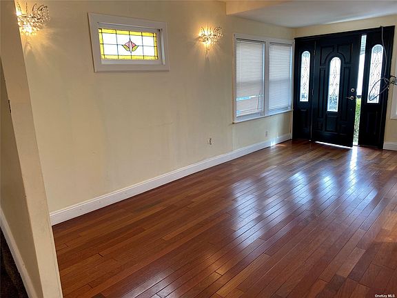 3rd image of 221-19 105th Ave