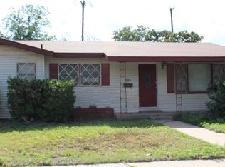 300 SW 11th Pl, Andrews, TX 79714