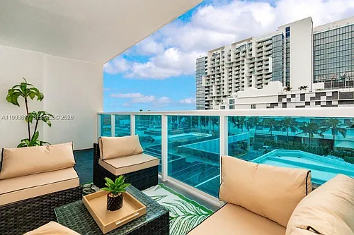 2301 Collins Ave #401 Photo 1 2301 Collins Ave #401 Photo 1