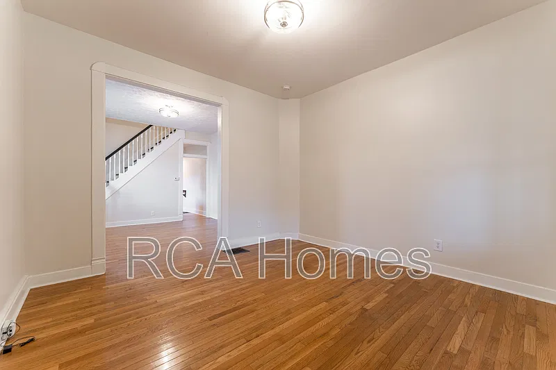 2 bed, 1.5 bath, 1014 sqft, $1,650 — Photo 4