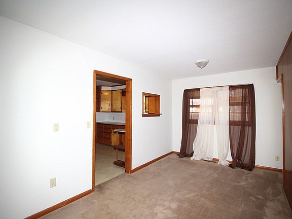 5th image of 1320 N Joyce St