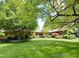 402 Vanderbilt Rd, Asheville, NC 28803