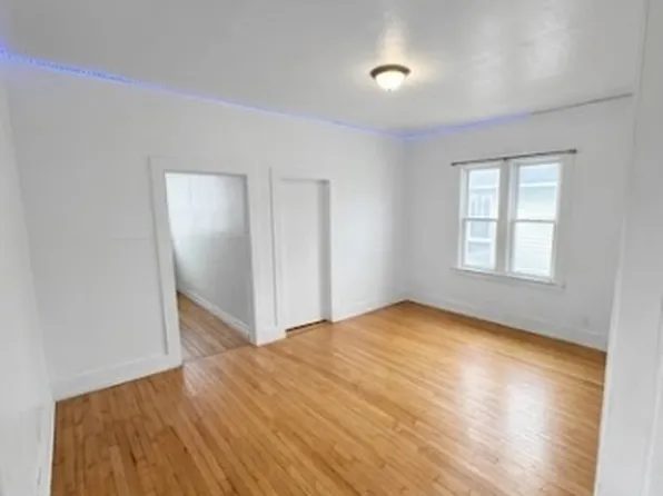 1616 W Windlake Ave #5, Milwaukee, WI 53215