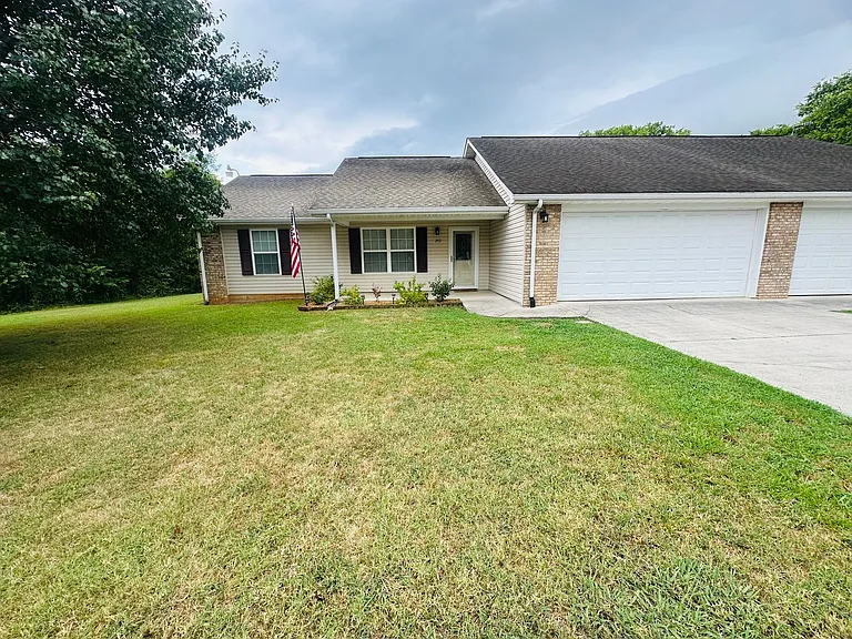 253 Dumplin Ln — Photo 1