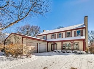 1081 Woodbine Ln, Northbrook, IL 60062