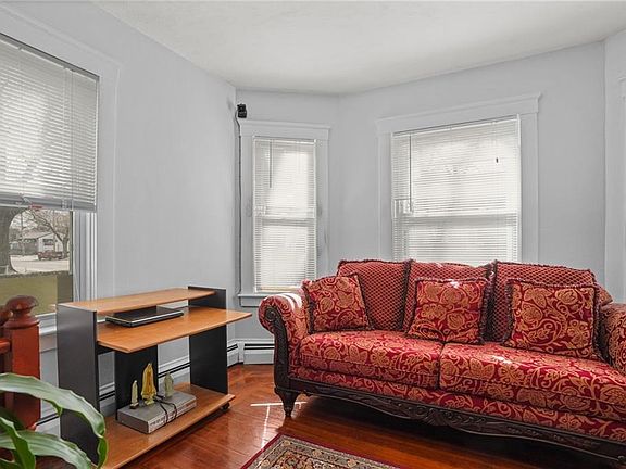 4th image of 1000 Narragansett Blvd
