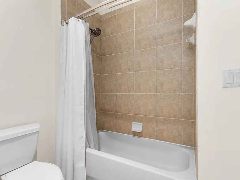 544 Edgebrook Ln — Photo 38