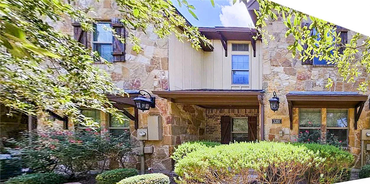 4 bed, 1810 sqft, $2,500 — Photo 1