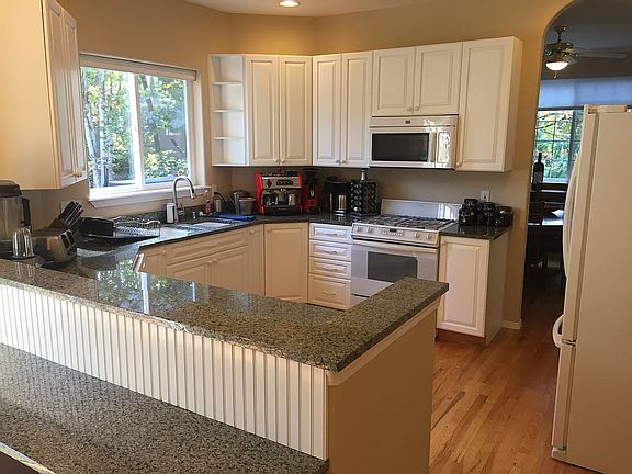 2nd image of 3310 Lakeway Dr