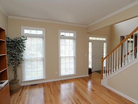 4th image of 162 Highlands Dr