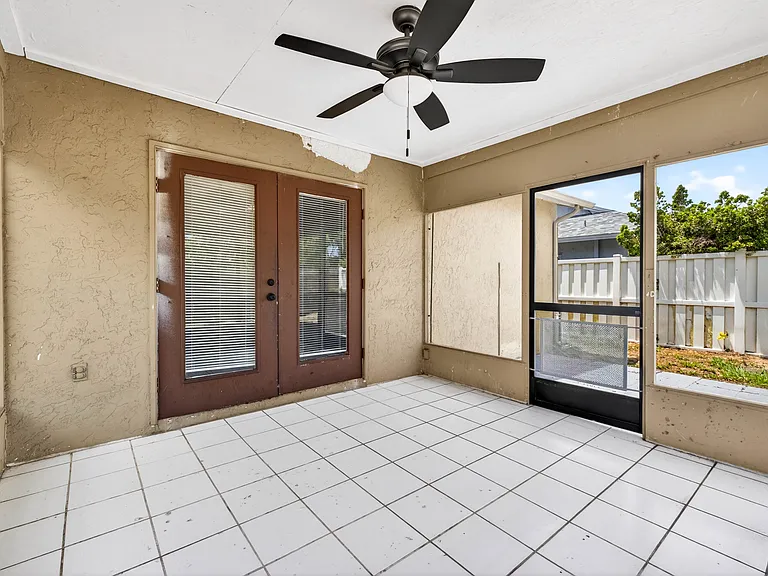8601 Zane Ln — Photo 10