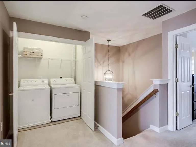 8203 Glade Bank Dr — Photo 6