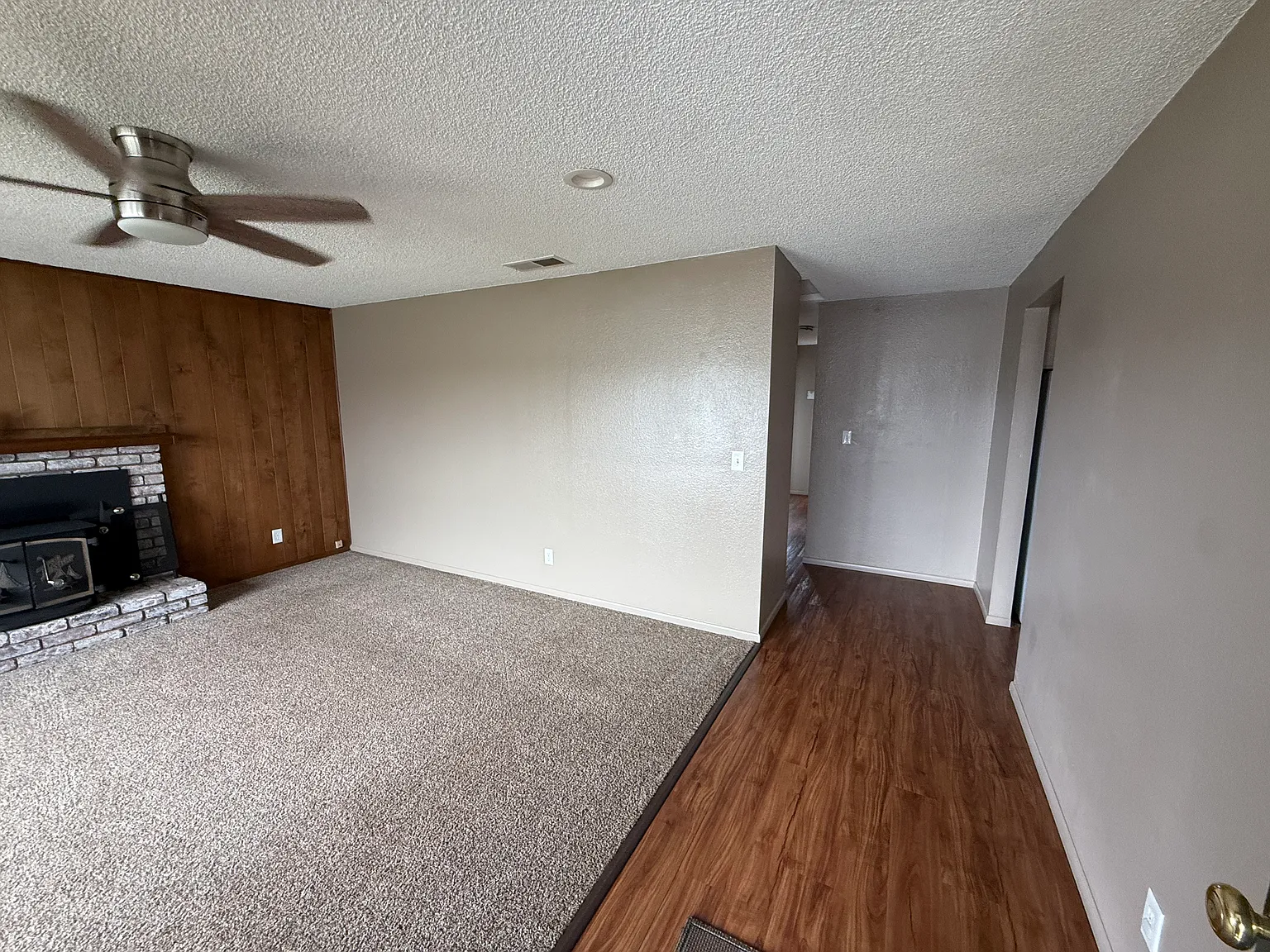 3 bed, 1272 sqft, $2,500 — Photo 2