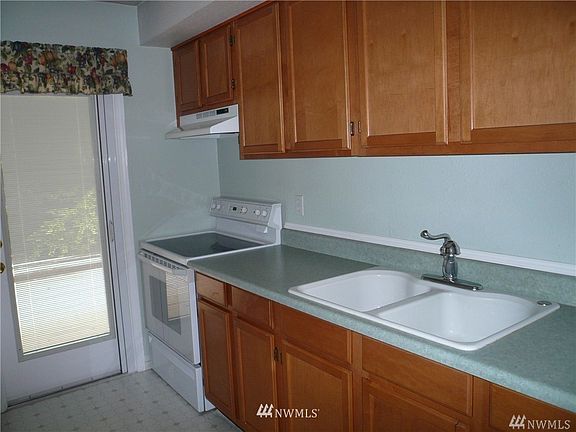 5th image of 19007 19009 106th Street Ct E