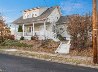 39 E 2nd Ave, Runnemede, NJ 08078