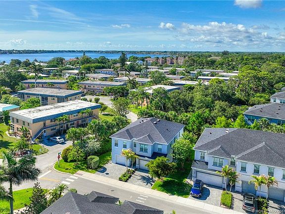 3rd image of 1824 SE Ocean Cove Way