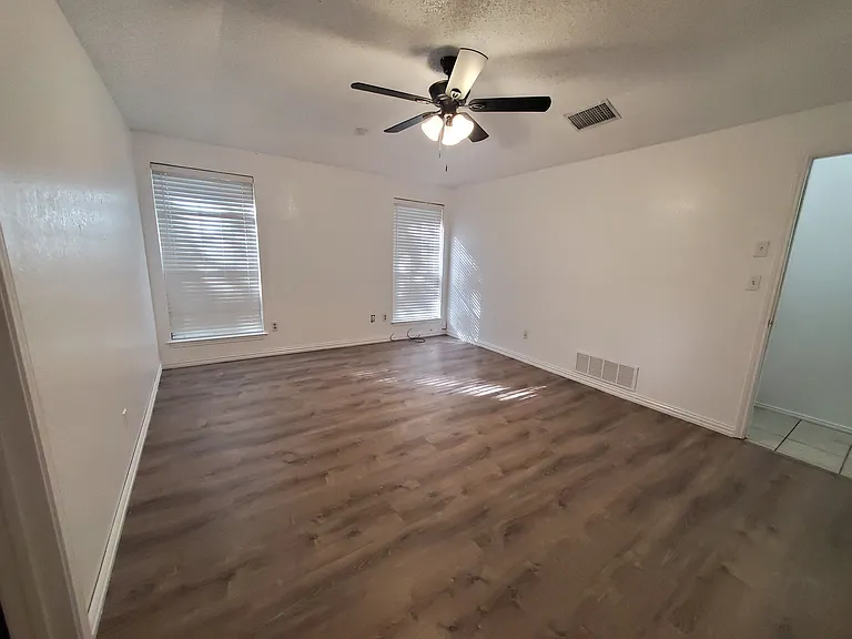 4700 Andalusia Trl — Photo 47