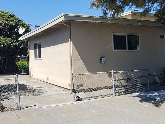 Enter on the 36th Street side of the building. Short rolling gate.