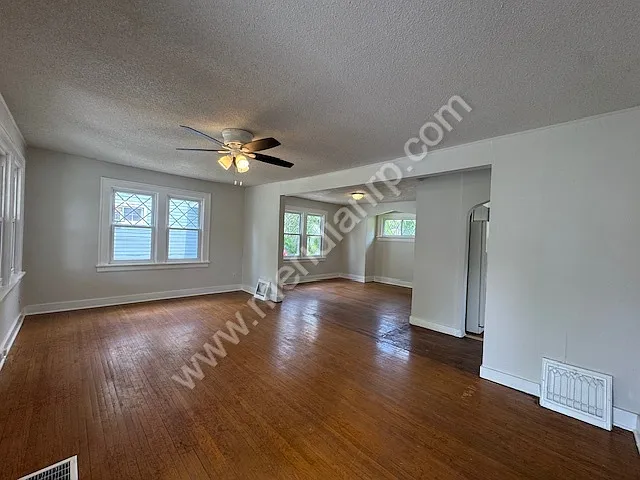 3317 Robinwood Drive - 1 — Photo 2