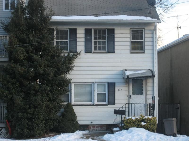 2nd image of 217 Valley Rd