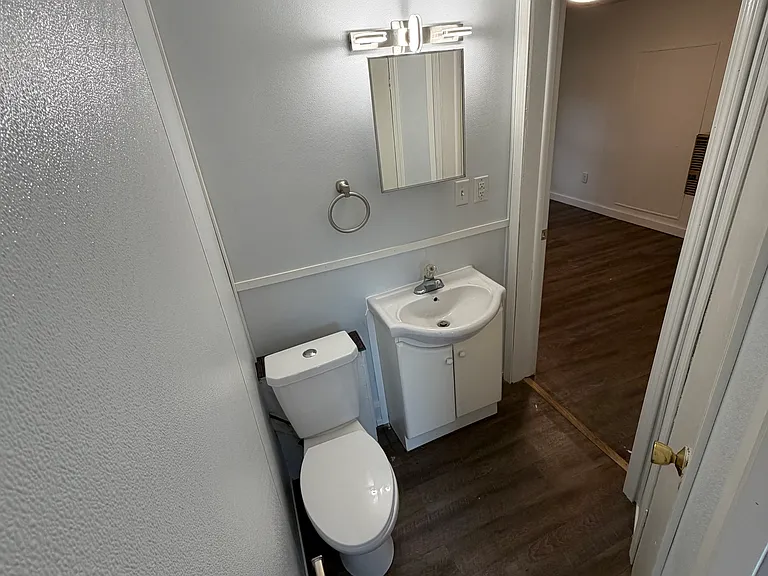 317 W Todd Ave #5 — Photo 9
