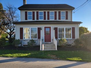 334 Linden Grove Rd, New Holland, PA 17557