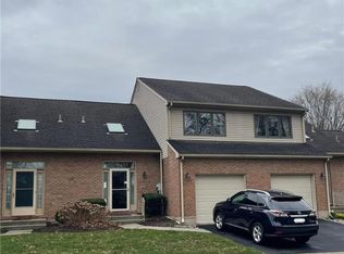 3275 Oakland Square Dr, Bethlehem, PA 18020