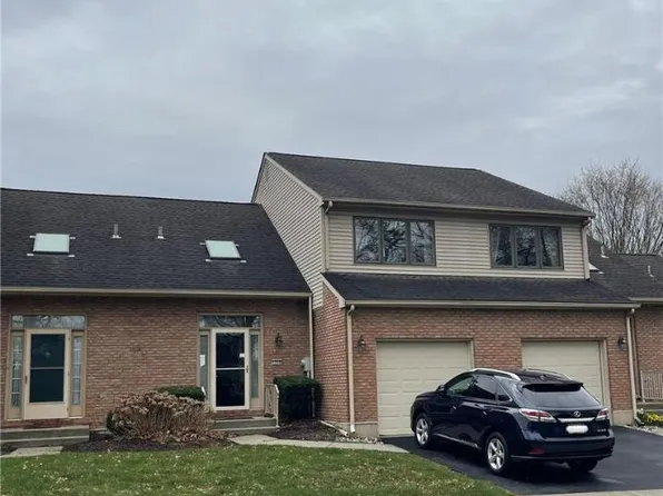 3275 Oakland Square Dr, Bethlehem, PA 18020