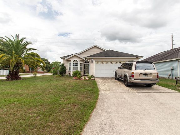 4th image of 1059 Jones Creek Dr