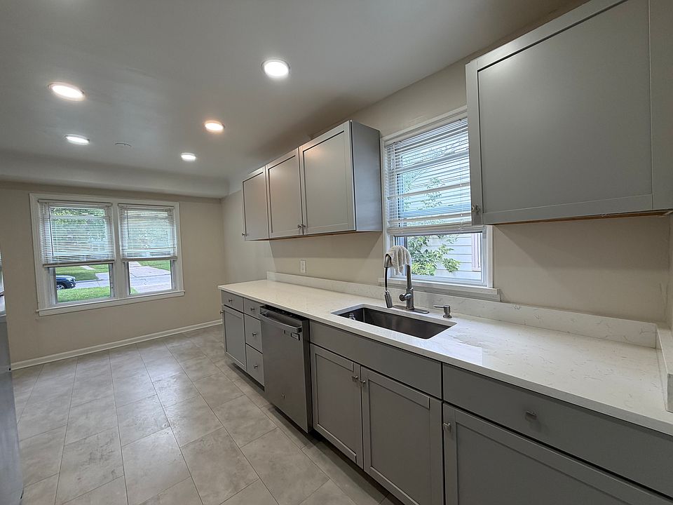 7298 N Silvery Ln, photo 14
