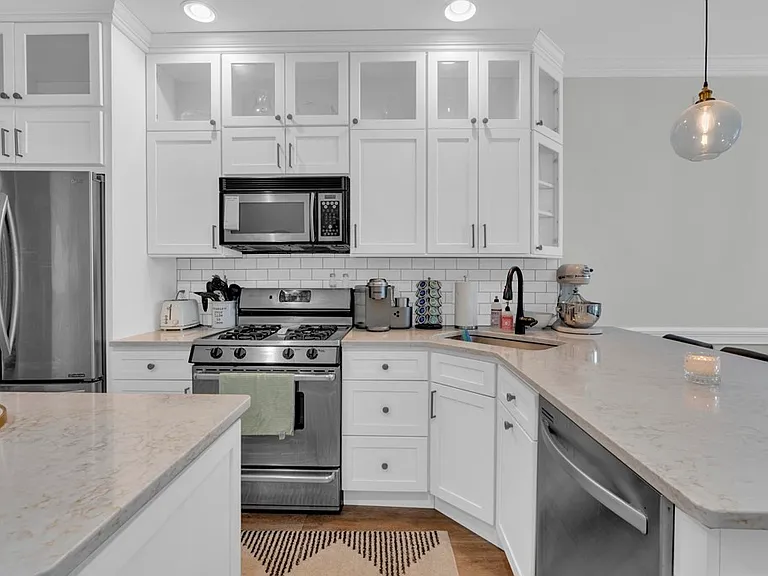 53 Woodward St #1 — Photo 6