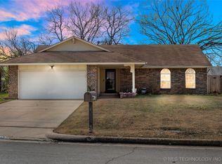 8940 E 16th Pl, Tulsa, OK 74112